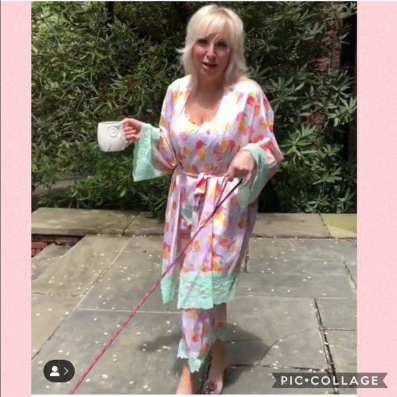 Macbeth Collection by  Margaret Josephs Other - Macbeth Collection Lace Trim Capri Pajamas &Robe